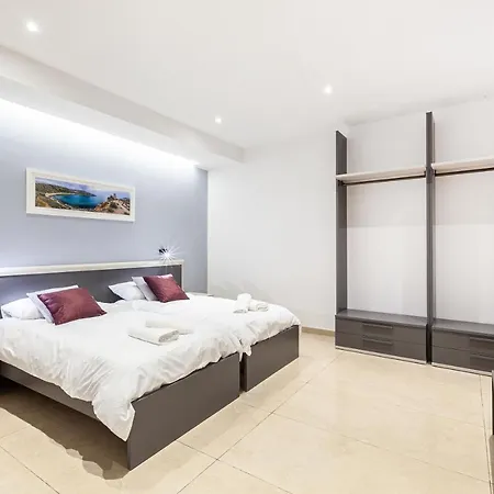 Apartment At 9020 By 360 Estates *