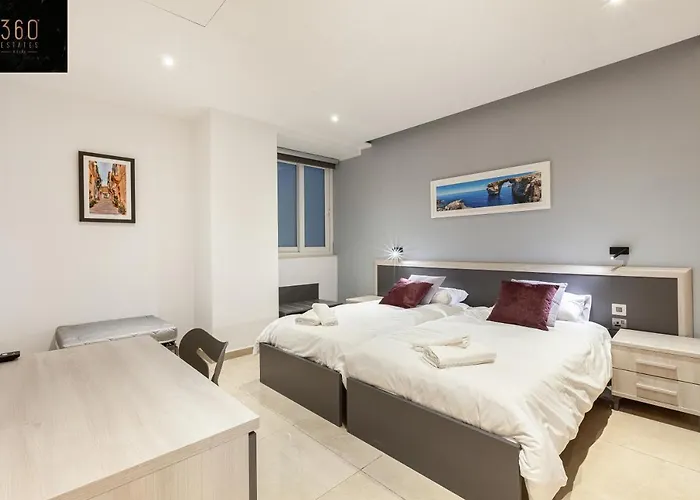 Hotel At 9020 Boutique