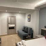 At 9020 Boutique San Pawl il-Baħar