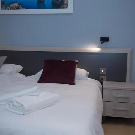 At 9020 Boutique 3* Сент-Полс-Бей