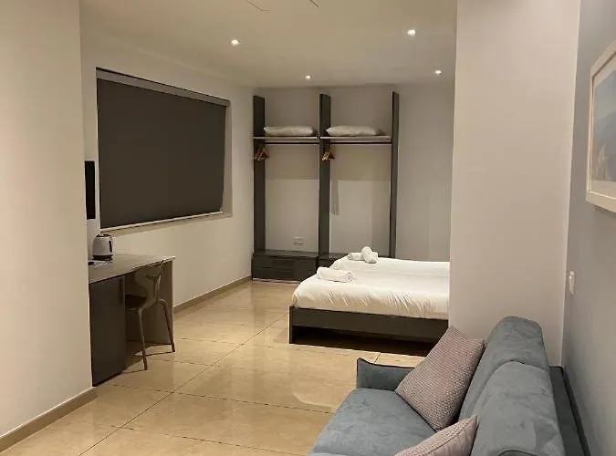 At 9020 Boutique 圣保罗湾城