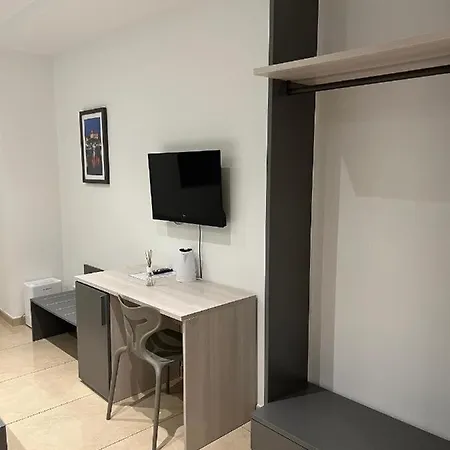 Otel At 9020 Boutique St. Paul's Bay