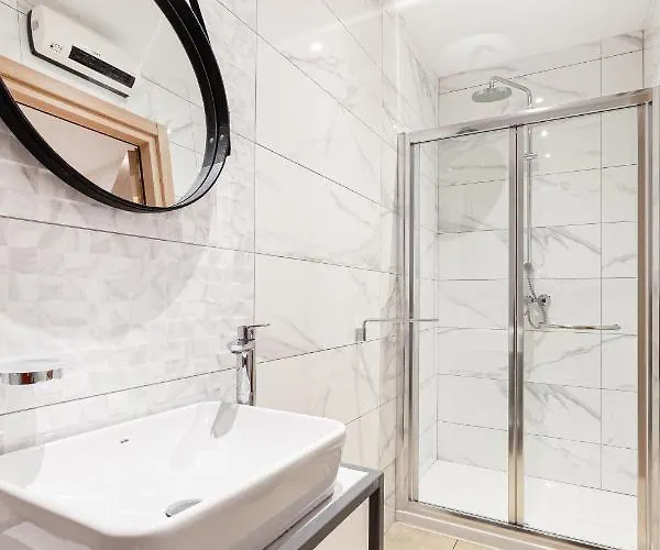 酒店 At 9020 Boutique 3*