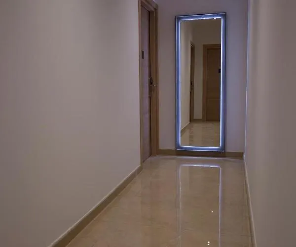 At 9020 Boutique 3* 圣保罗湾城